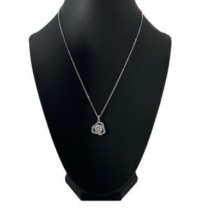 Diamond TRIQUERTA Flower Necklace